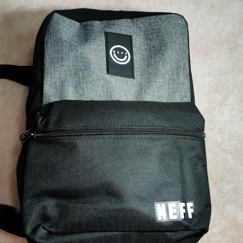 Neff Sling Bag - Picture 3 of 7